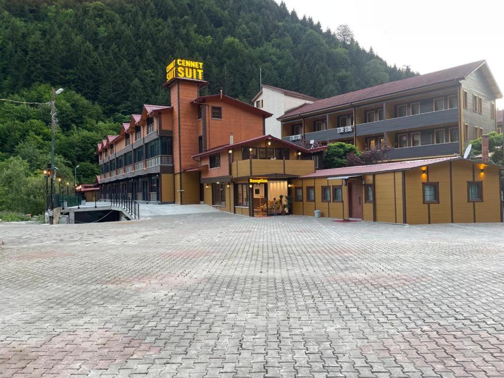 Cennet Suit Otel 우준괼 외부 사진